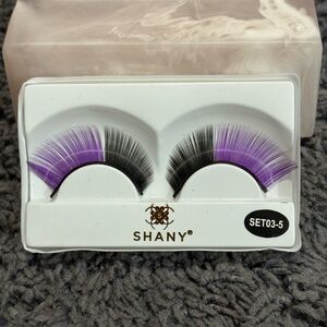 NWT Shany pair of purple and black eyelashes